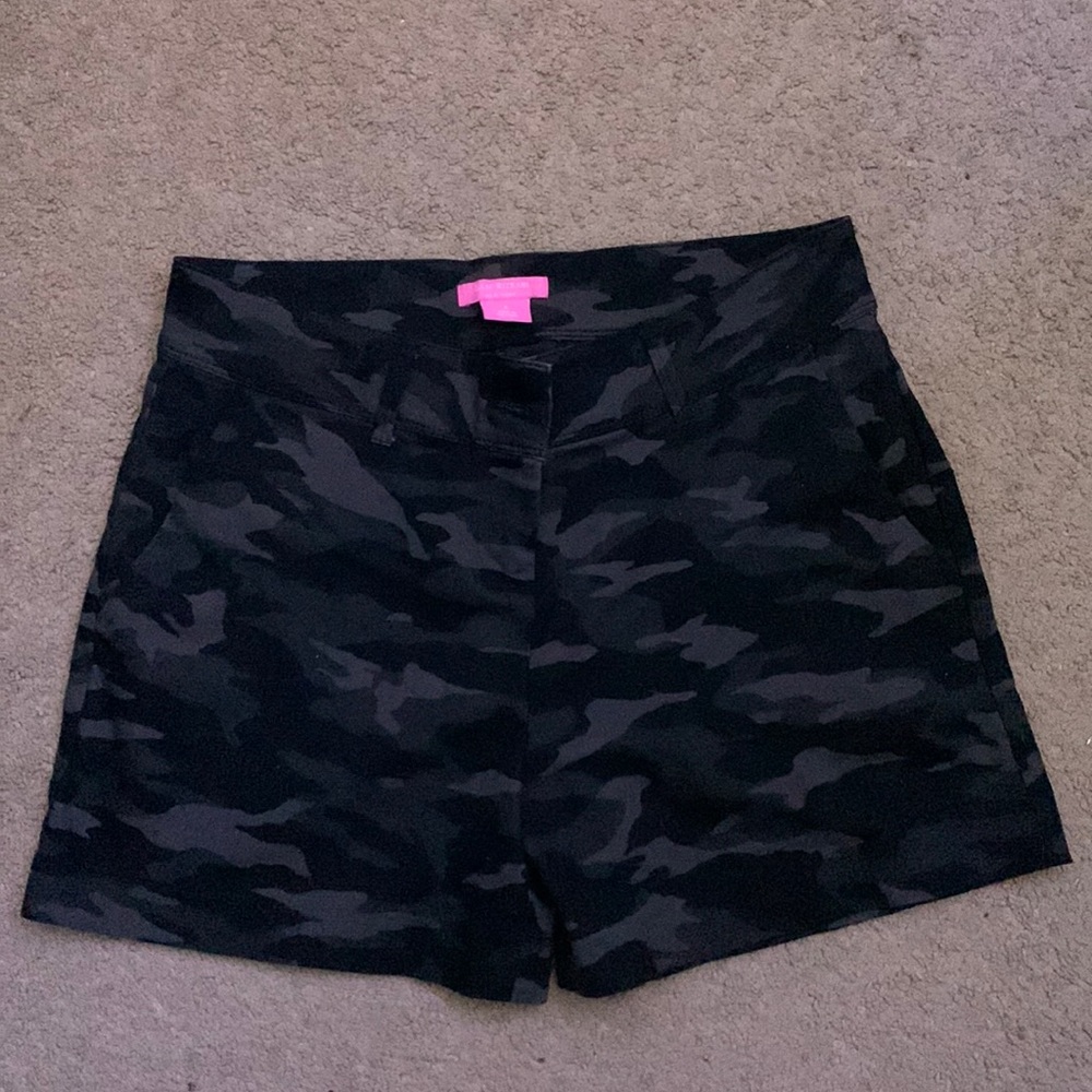 Isaac Mizrahi camo shorts